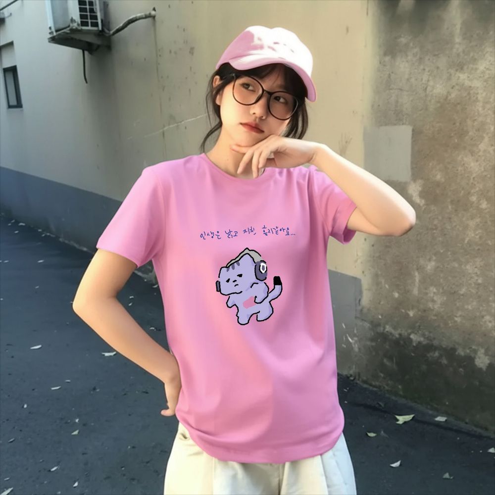 Korean Lifestyle & Kids Boutique Photos - 人生は私を守ってくれないかわいいテキストプリント Tシャツ紫エモ猫グラフィック Tシャツ女性夏半袖韓国スタイル美的トップス