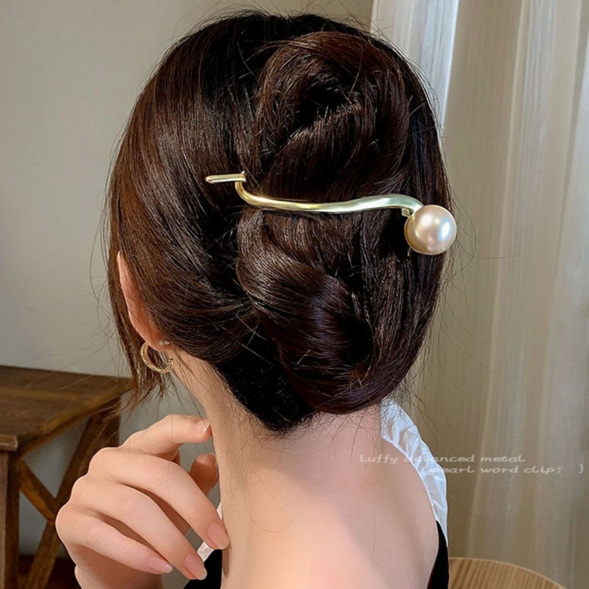 エレガントなグリッターパールヘアクリップ レディース トレン - The Korean Lifestyle のレビューと価格